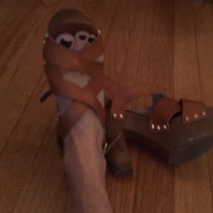 Platform sandals